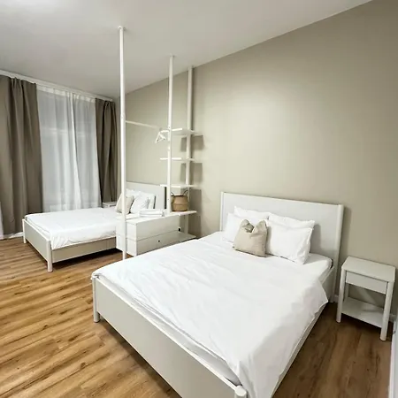 Modern 2bed With St Ludmila View And Entire Square *