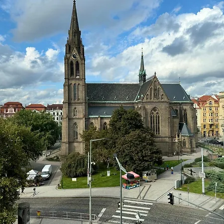 Modern 2bed With St Ludmila View And Entire Square Apartment