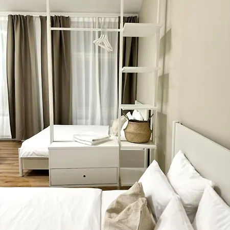 公寓 Modern 2Bed With St Ludmila View And Entire Square *