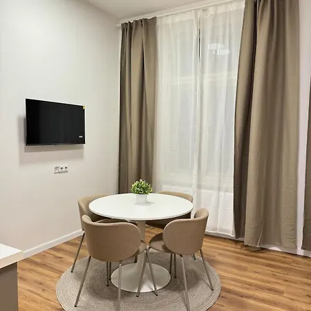 Modern 2bed With St Ludmila View And Entire Square Apartmán *